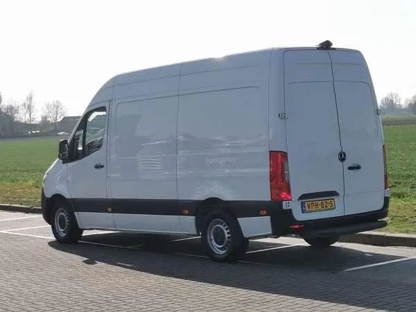 Mercedes-Benz Sprinter 314 L2H2 MBUX RWD Airco Image 5