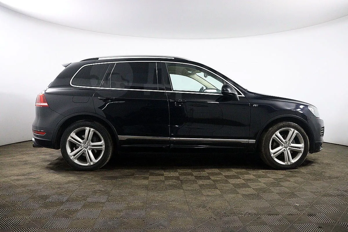 Volkswagen Touareg Image 4